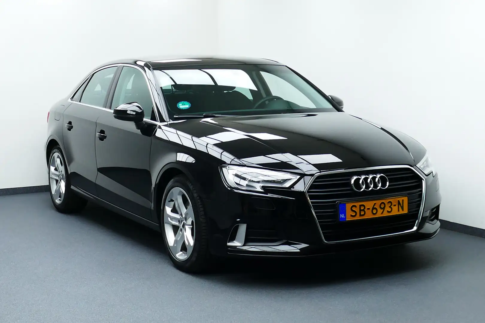 Audi A3 Limousine 1.4 150pk TFSI CoD Design Pro Line. Navi Zwart - 1