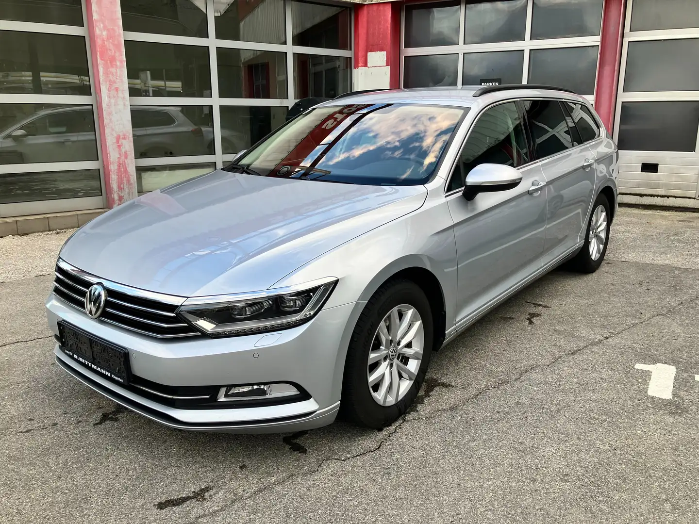 Volkswagen Passat Variant Highline 2,0 TDI DSG Silber - 1