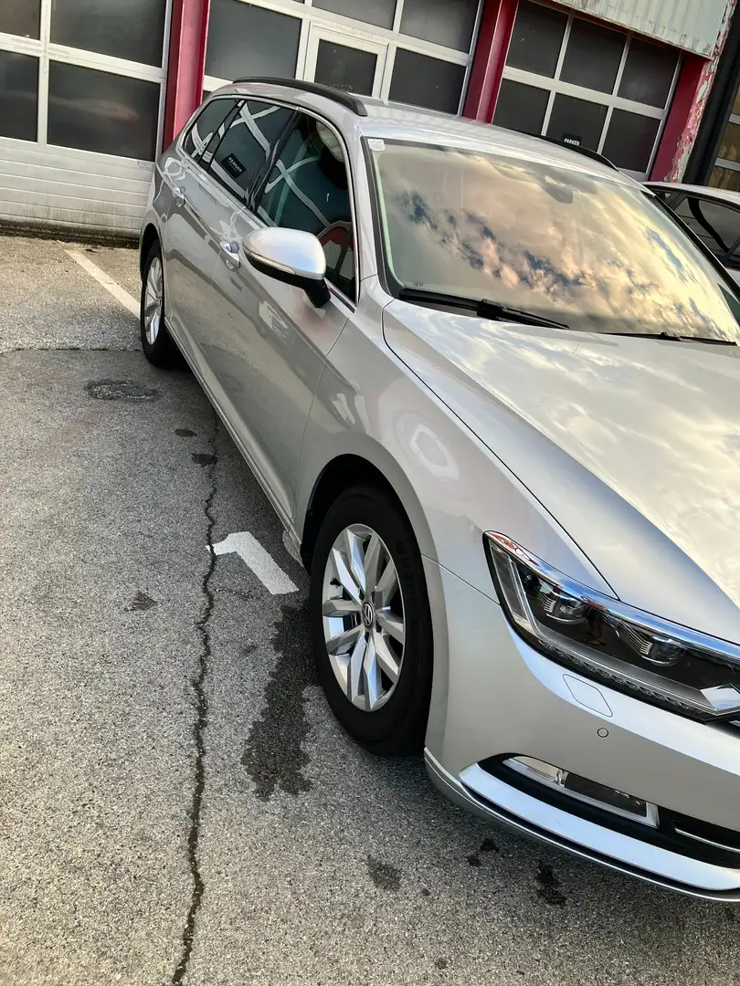 Volkswagen Passat Variant Highline 2,0 TDI DSG Silber - 2