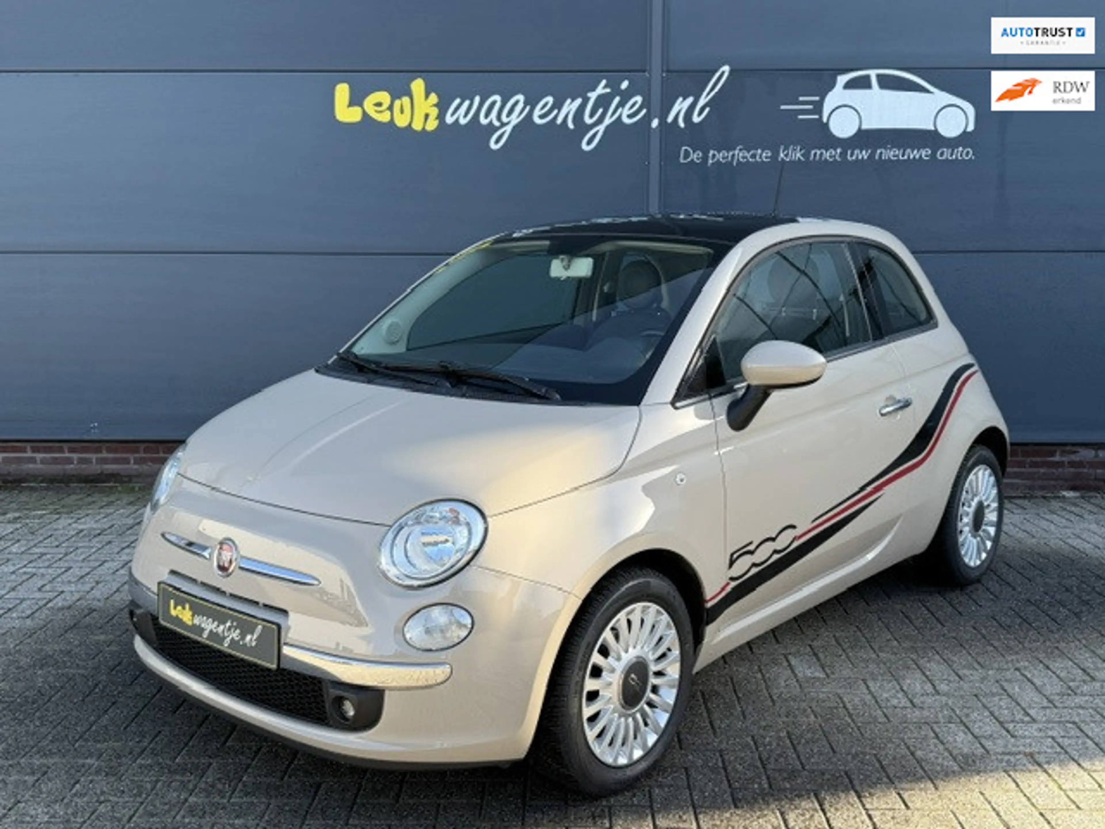 Fiat 500 1.2 Lounge *cappuccino *airco *panorama *bluetooth