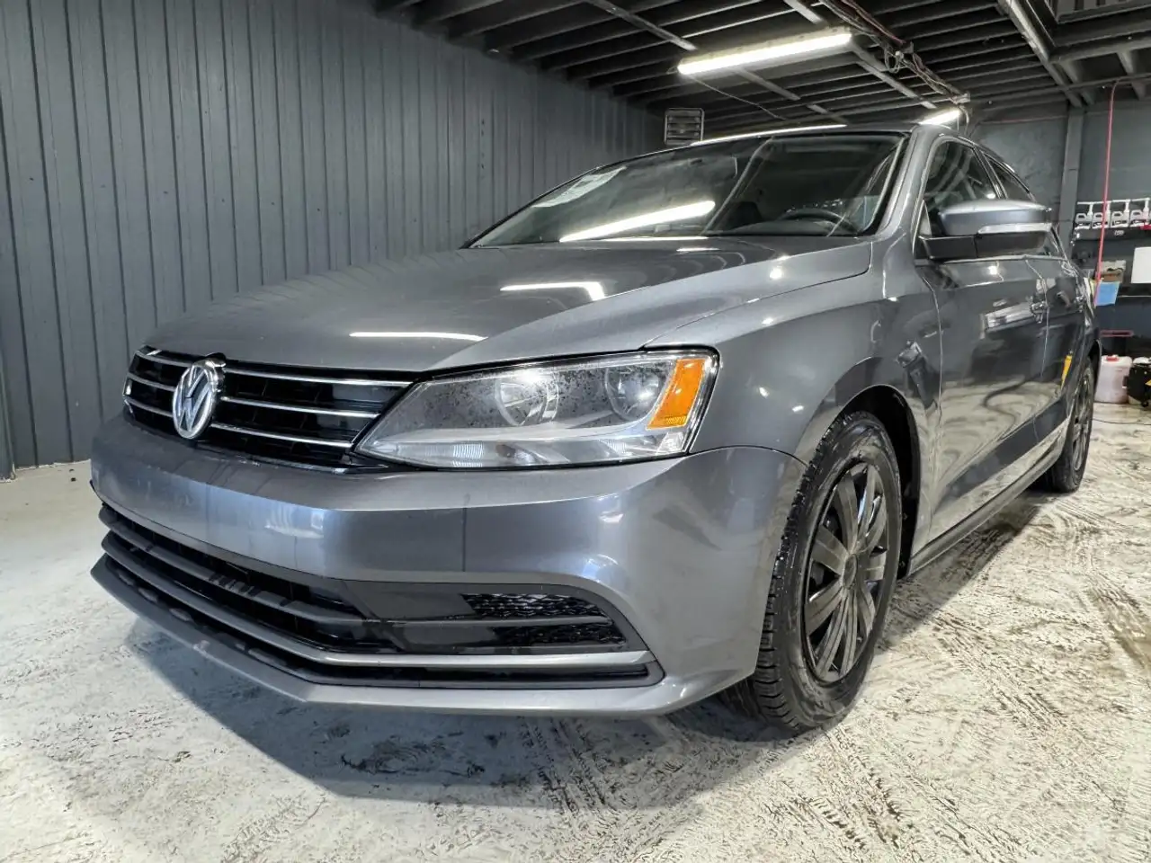 Volkswagen Jetta снимка Volkswagen Jetta