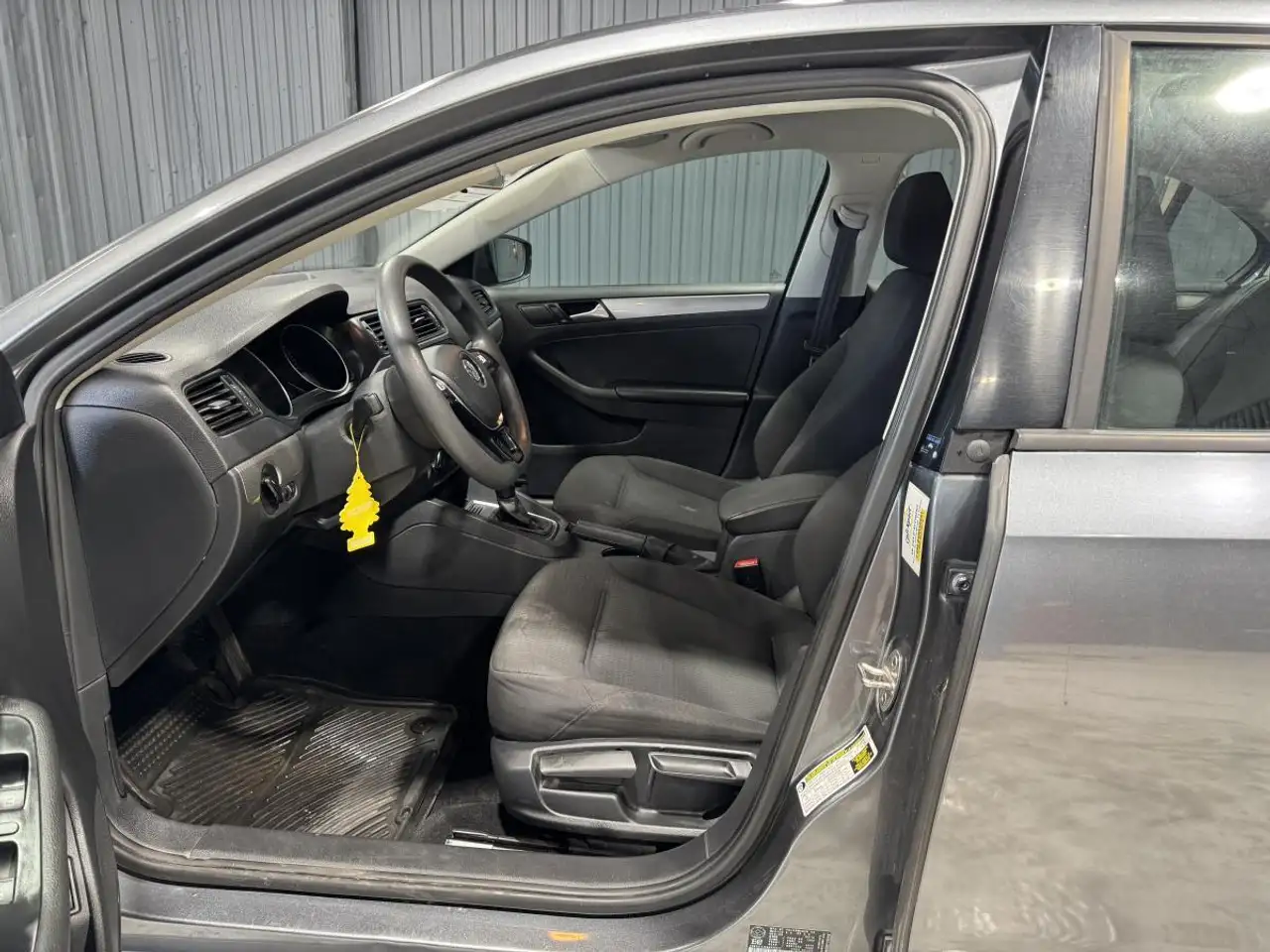Volkswagen Jetta снимка Volkswagen Jetta