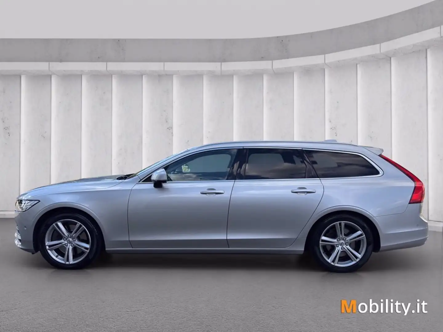 Volvo V90 2.0 d5 Business Plus awd geartronic Grigio - 2