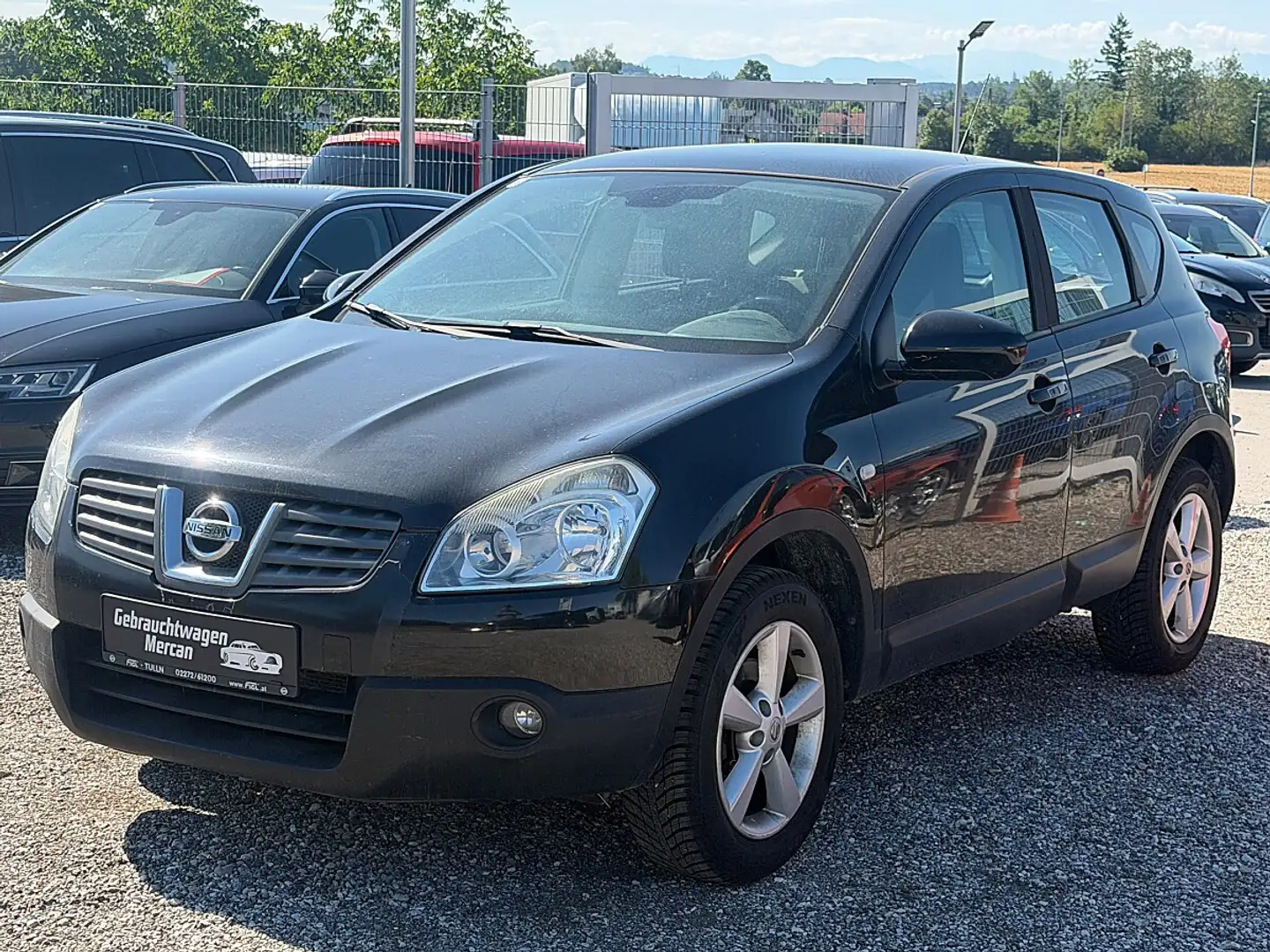 Nissan Qashqai 1,6 16V acenta 2WD Schwarz - 1