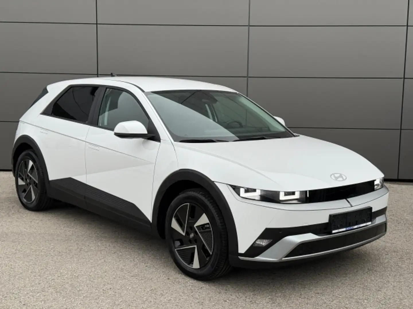 Hyundai IONIQ 5 GO 84kWh 4WD Weiß - 1