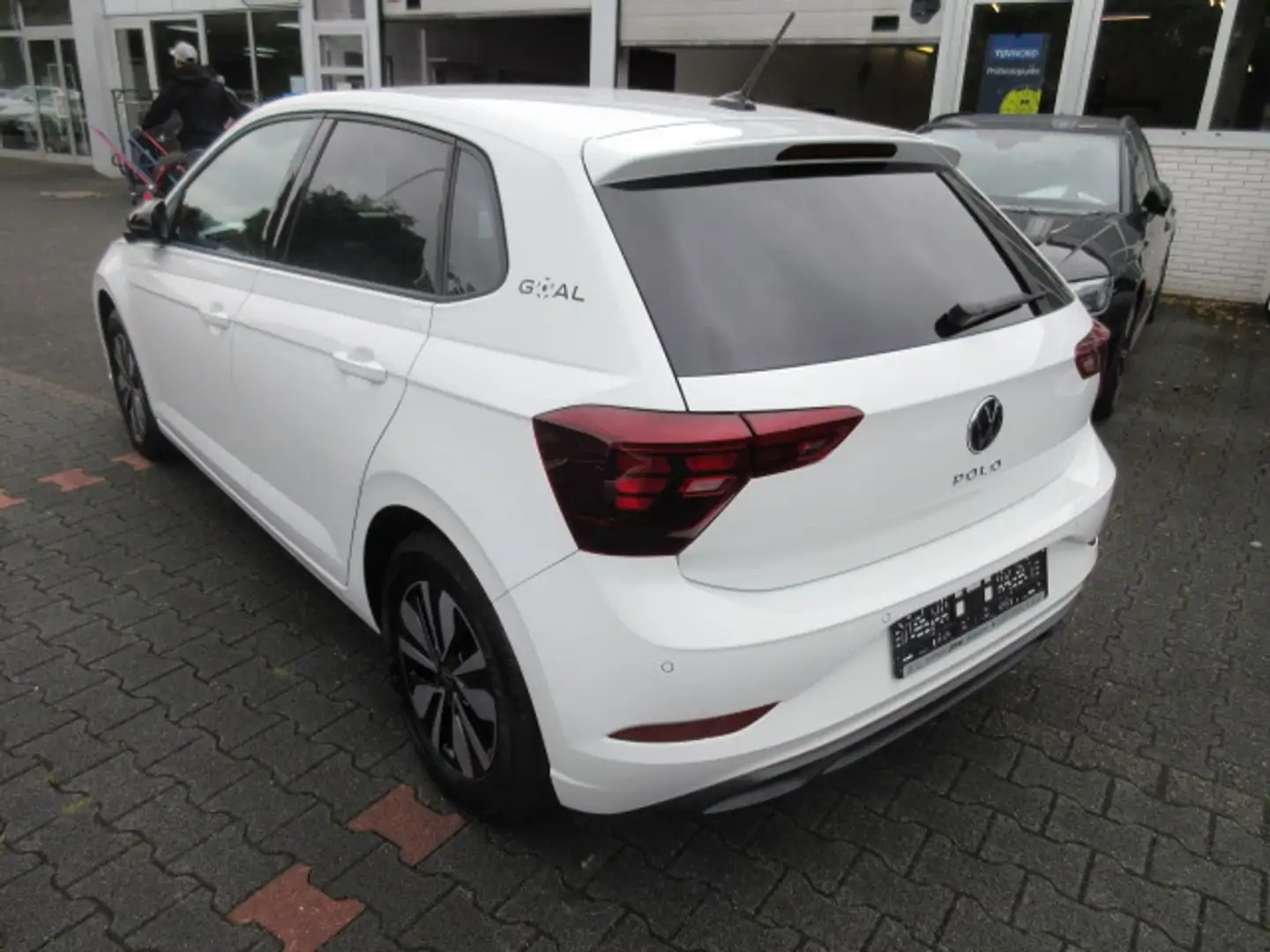 Volkswagen Polo Goal 1.0 LED GRA ALU APS SITZHEIZUNG APP CLIMATRONIC eFH ZV DAB Weiß - 2