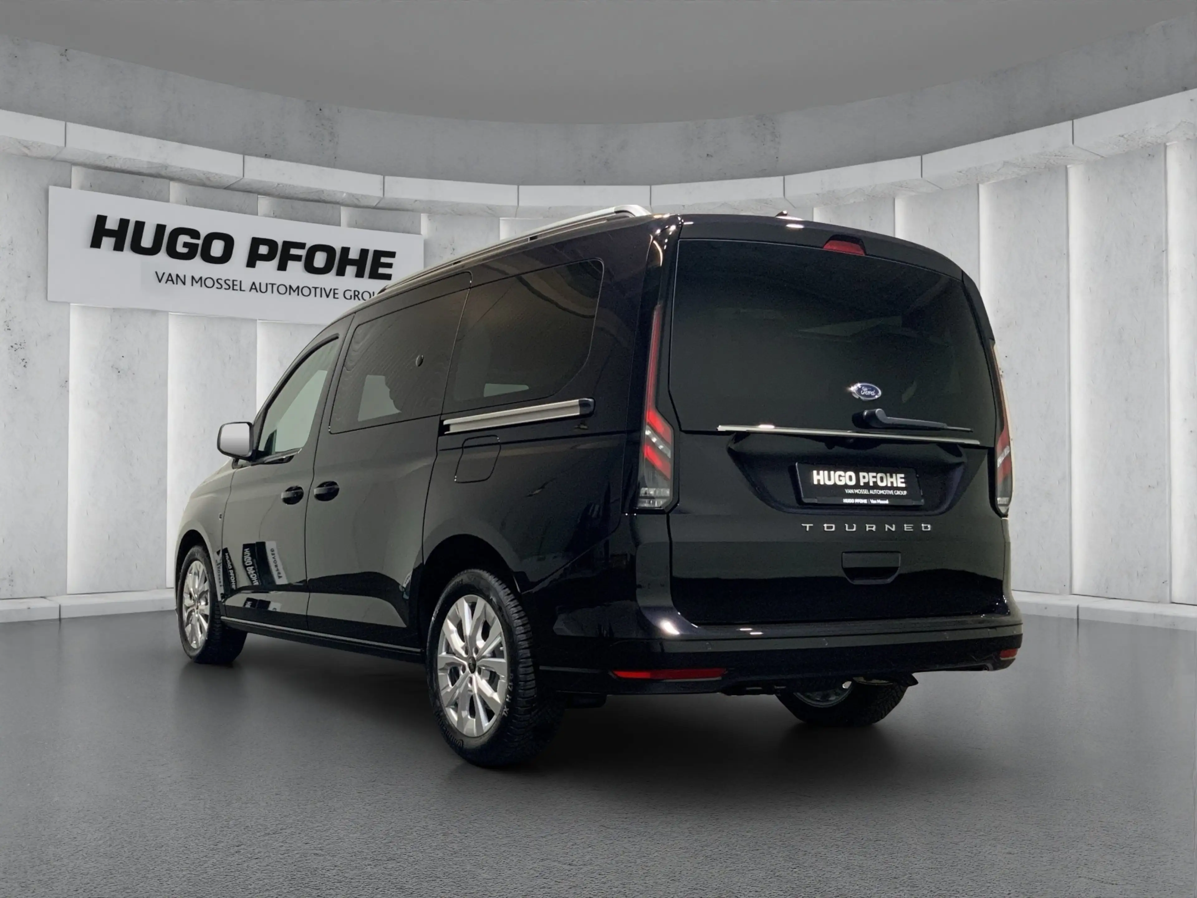 Ford Grand Tourneo Connect L2 Titanium 1.5 EcoBoost 85kW Automatik Va — photo 3