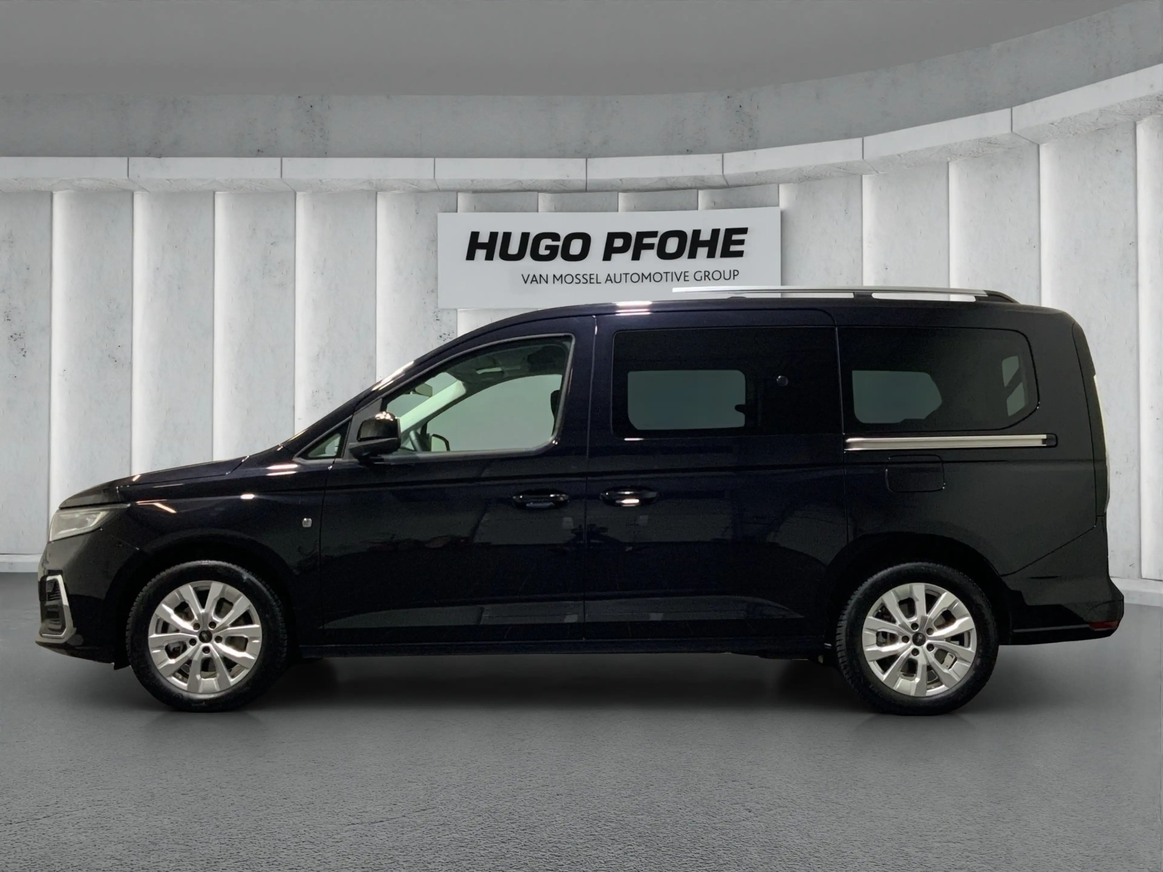 Ford Grand Tourneo Connect L2 Titanium 1.5 EcoBoost 85kW Automatik Va — photo 2