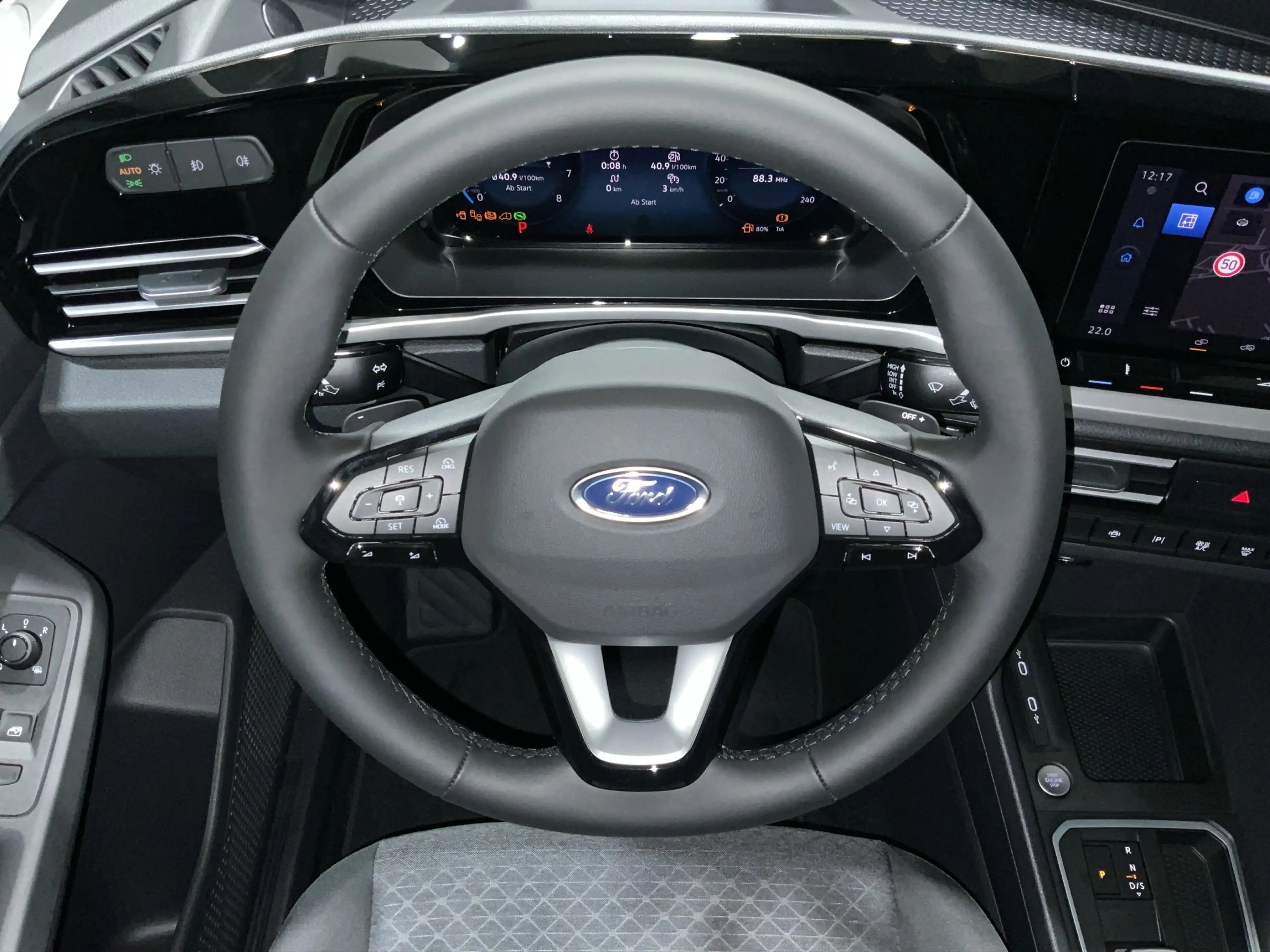 Ford Grand Tourneo Connect L2 Titanium 1.5 EcoBoost 85kW Automatik Va — photo 13
