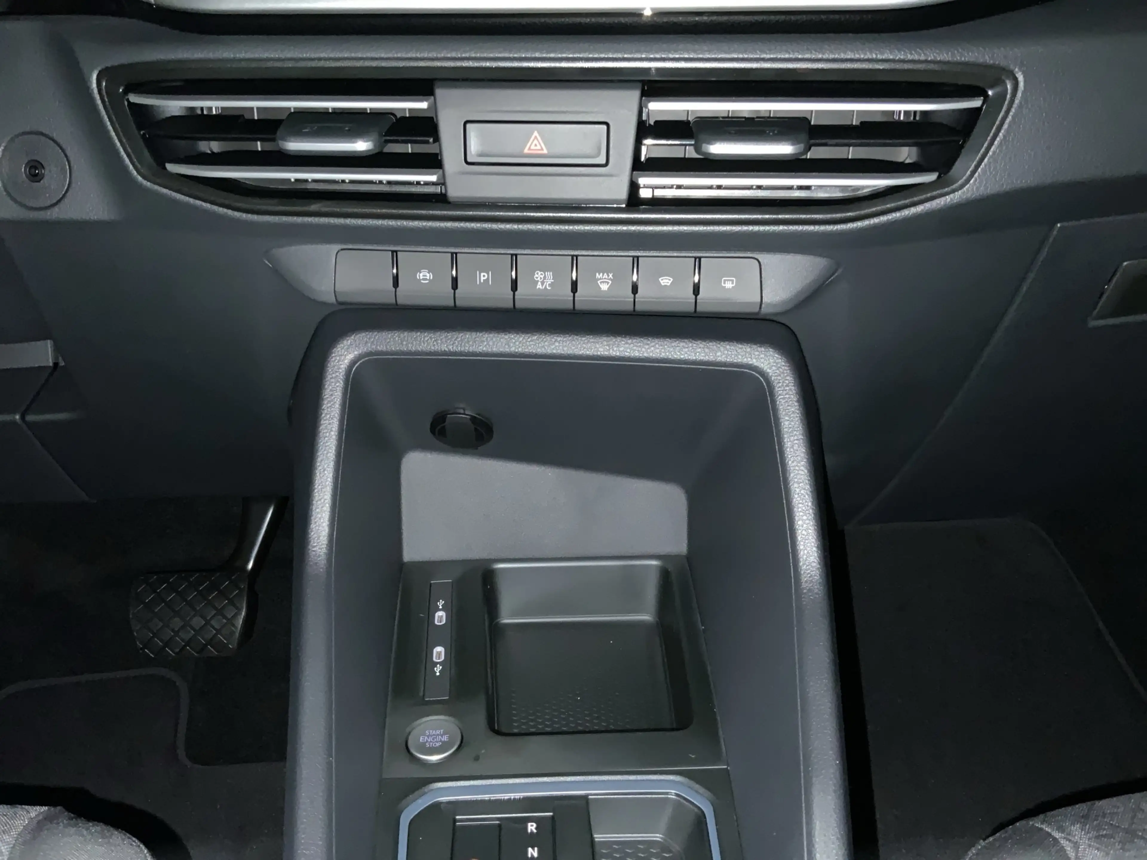Ford Grand Tourneo Connect L2 Titanium 1.5 EcoBoost 85kW Automatik Va — photo 14