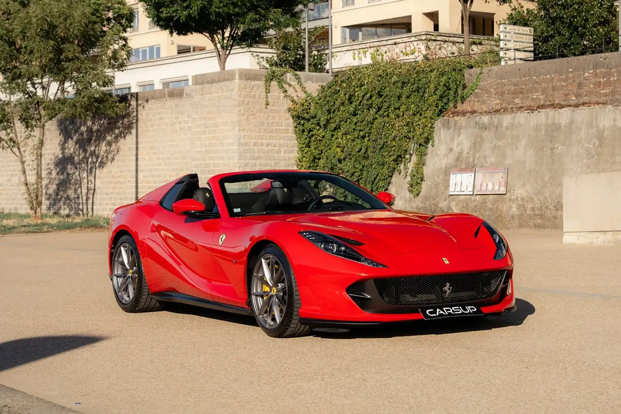 Ferrari 812