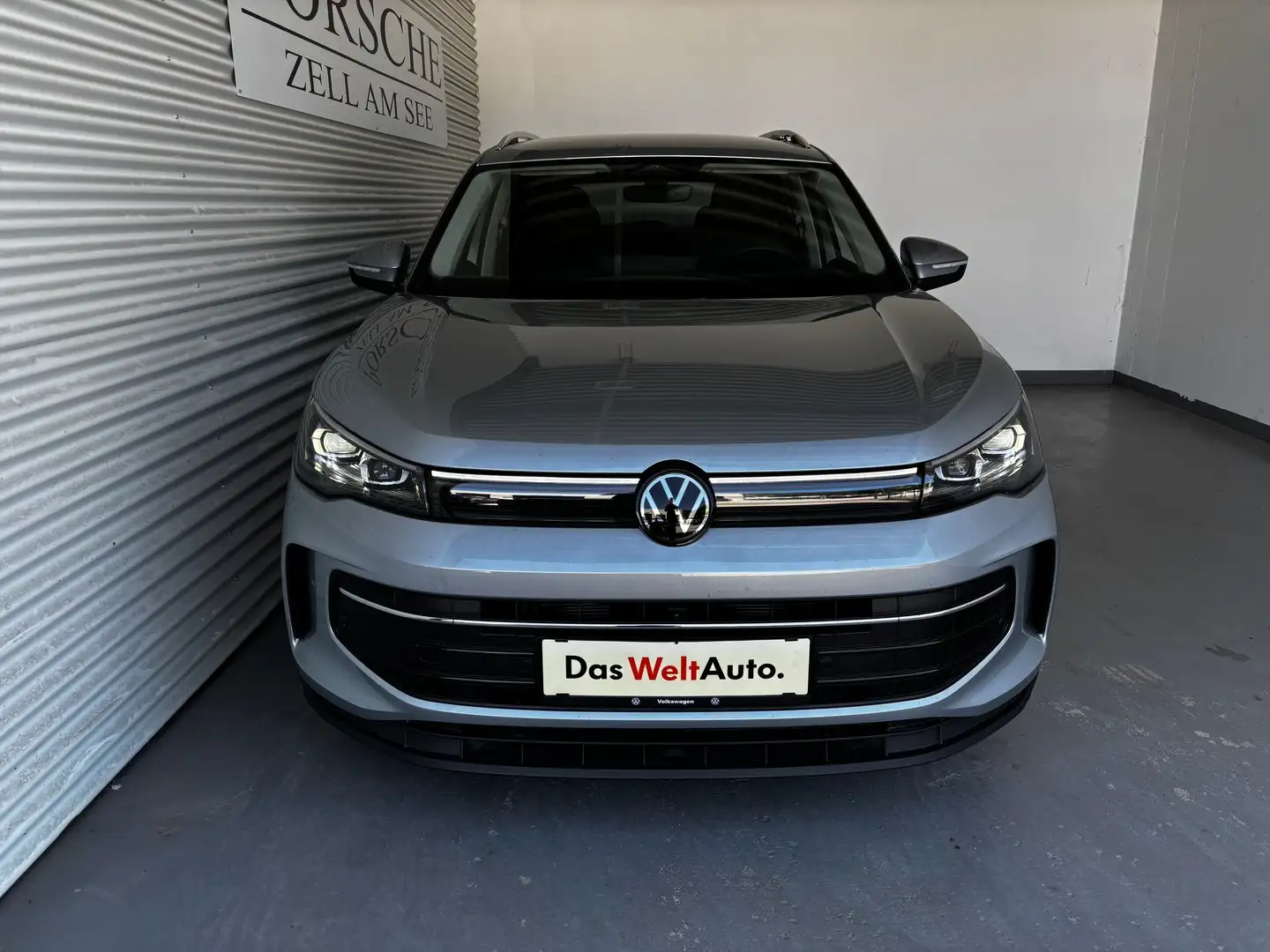Volkswagen Tiguan Friends TDI 4MOTION DSG Silber - 2