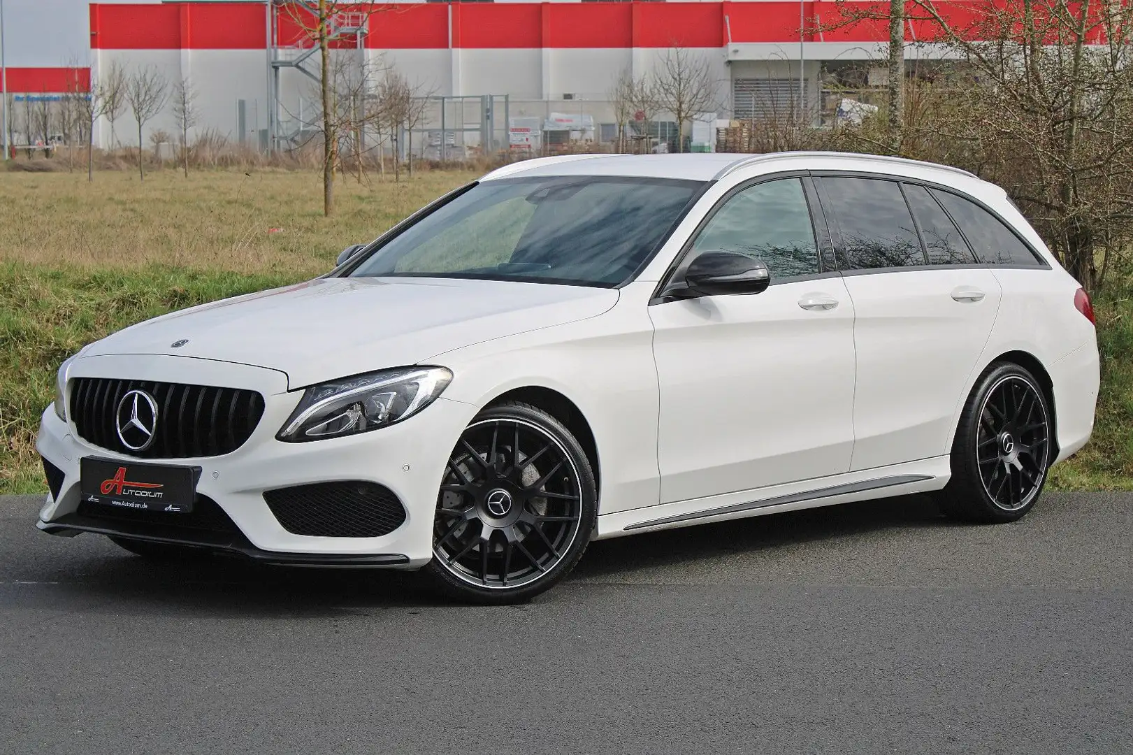 Mercedes-Benz C 220 d 9G AMG-Line/Night/Kamera/Comand/Leder/19 Weiß - 1