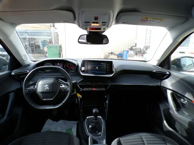 Peugeot 2008 view 15