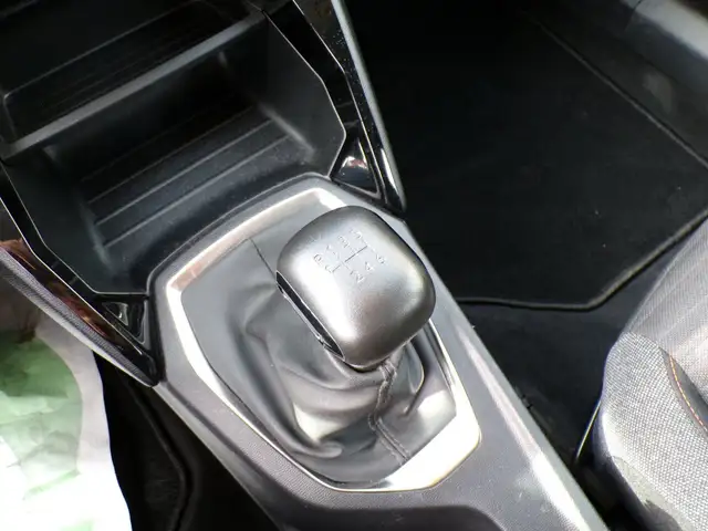 Peugeot 2008 view 21