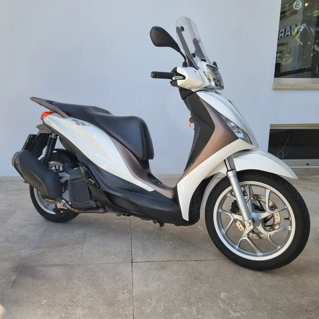 usato Piaggio Medley 125 Scooter a Latina - LT per € 3.150,-