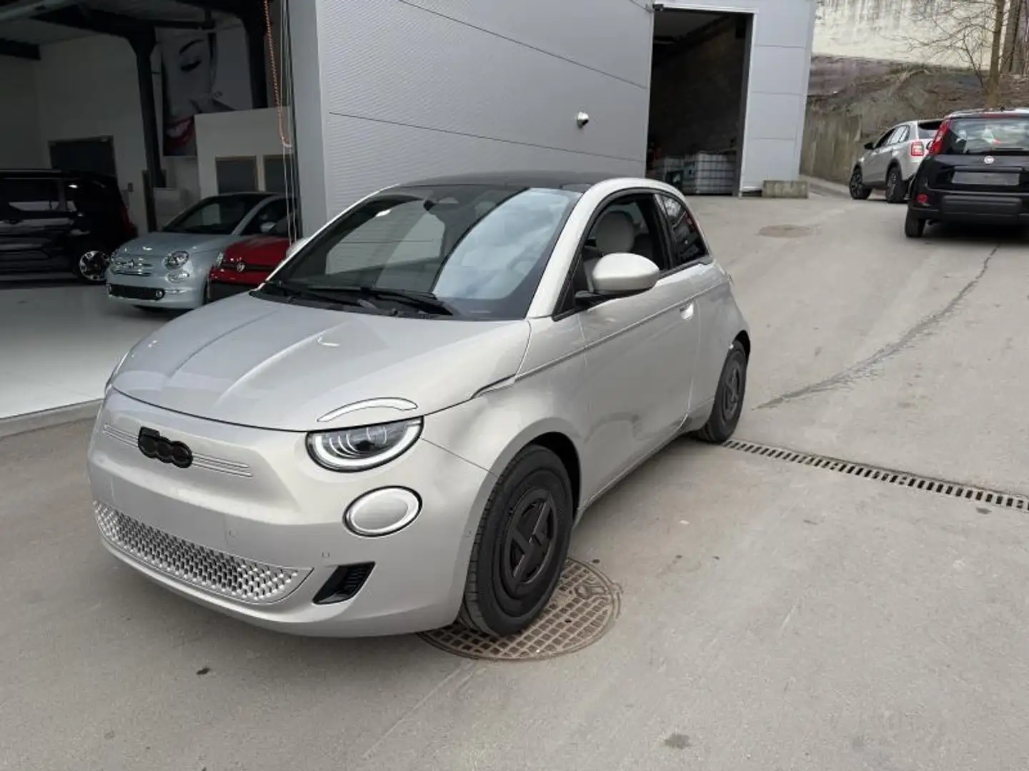 Fiat 500e GIORGIO ARMANI Grijs - 1