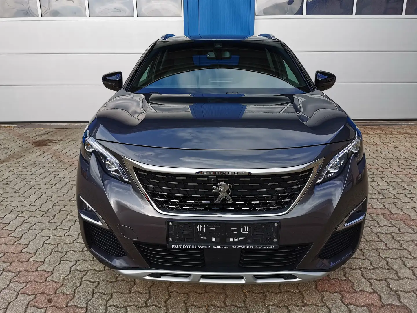 Peugeot 3008 GT-Line 1,5 BlueHDi 130 Grau - 1