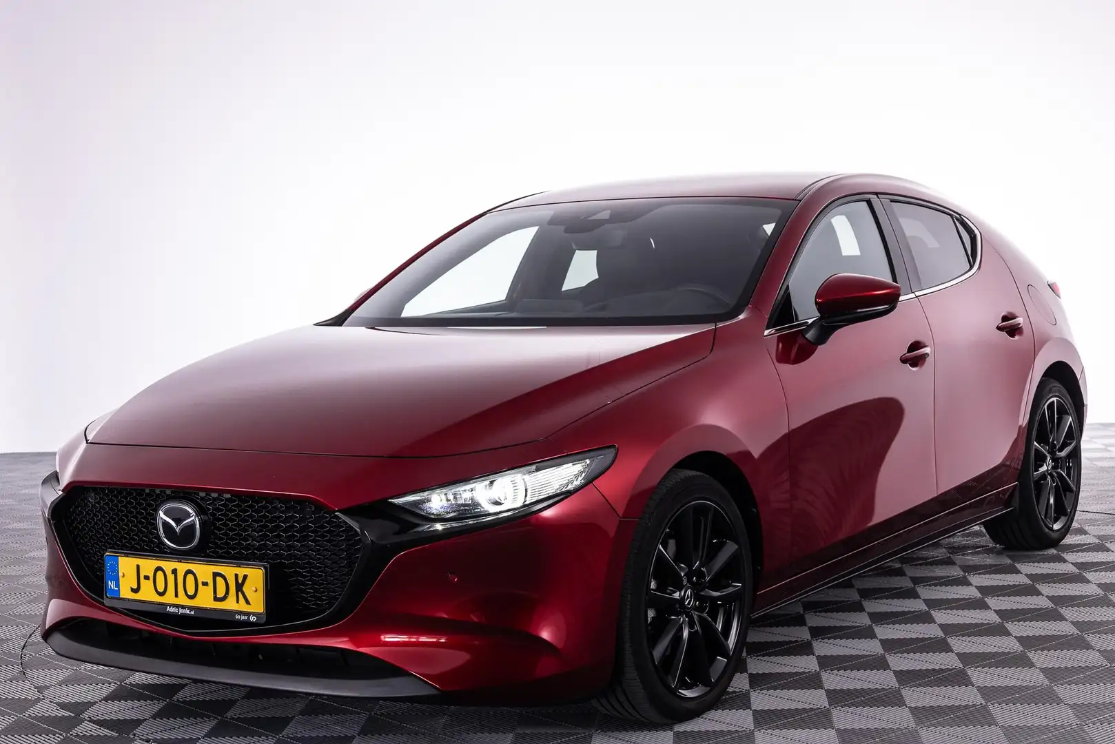 Mazda 3 2.0 e-SkyActiv-X M Hybrid 180 Luxury | AUTOMAAT | Rood - 2