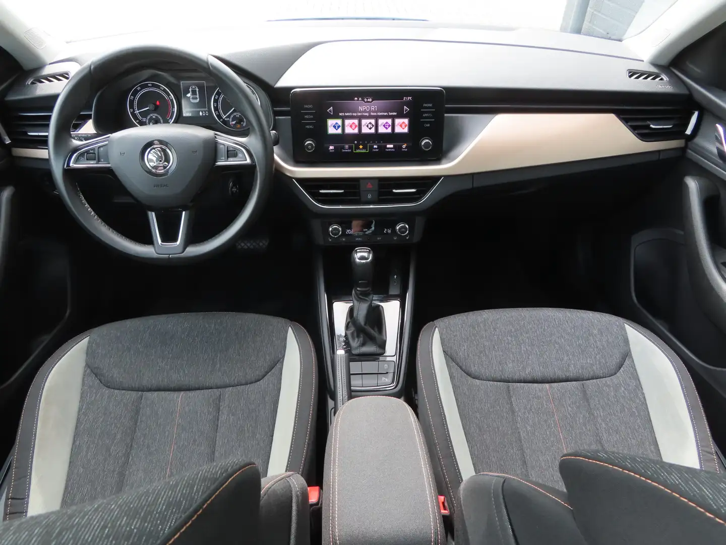 Skoda Scala 1.5 TSI Style DSG | panoramisch dak | stoelverwarm Blauw - 2