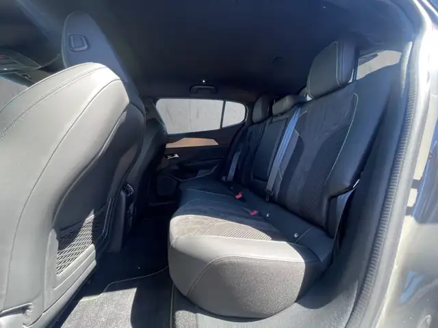 Peugeot 408 view 8