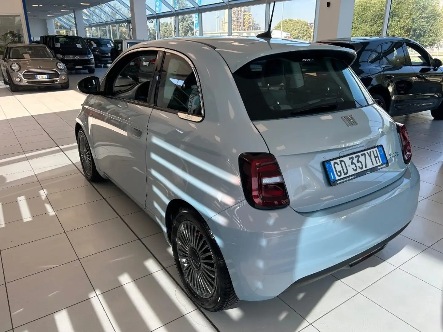 Fiat 500e Berlina 42 kWh Icon Neopatentati Bleu - 2