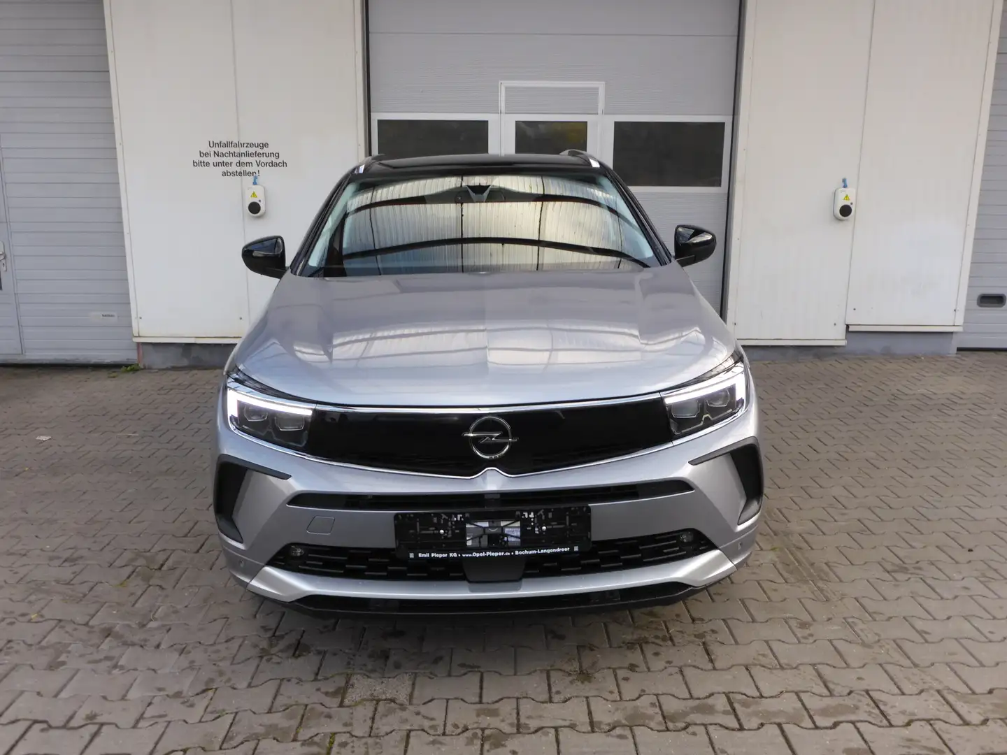 Opel Grandland 1.2 DI Automatik Ultimate Grau - 2