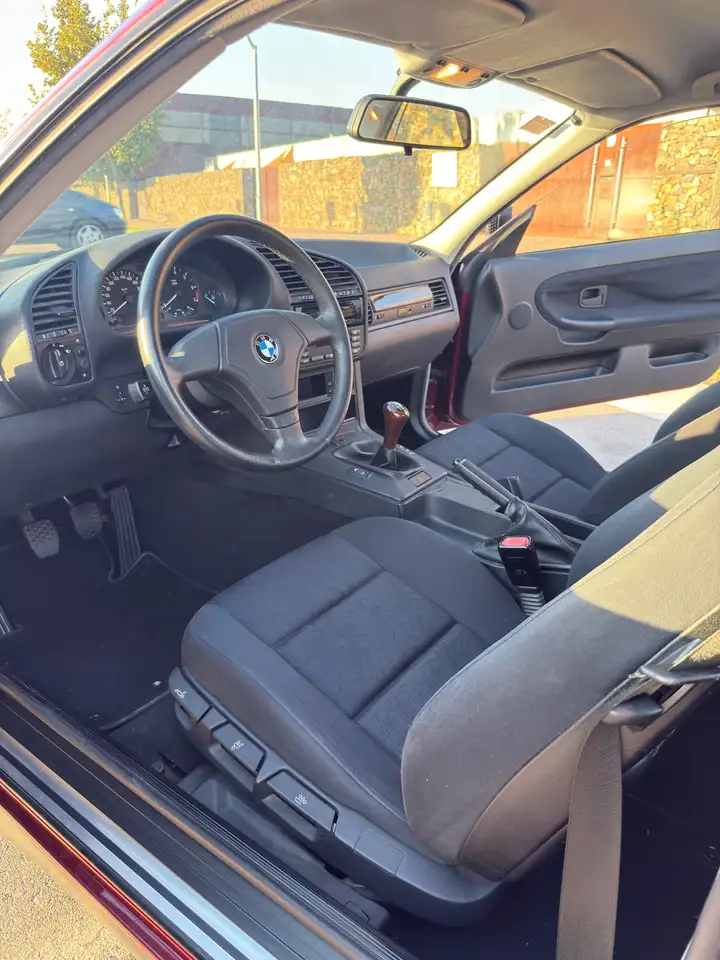 BMW 320i Coupé, foto 9