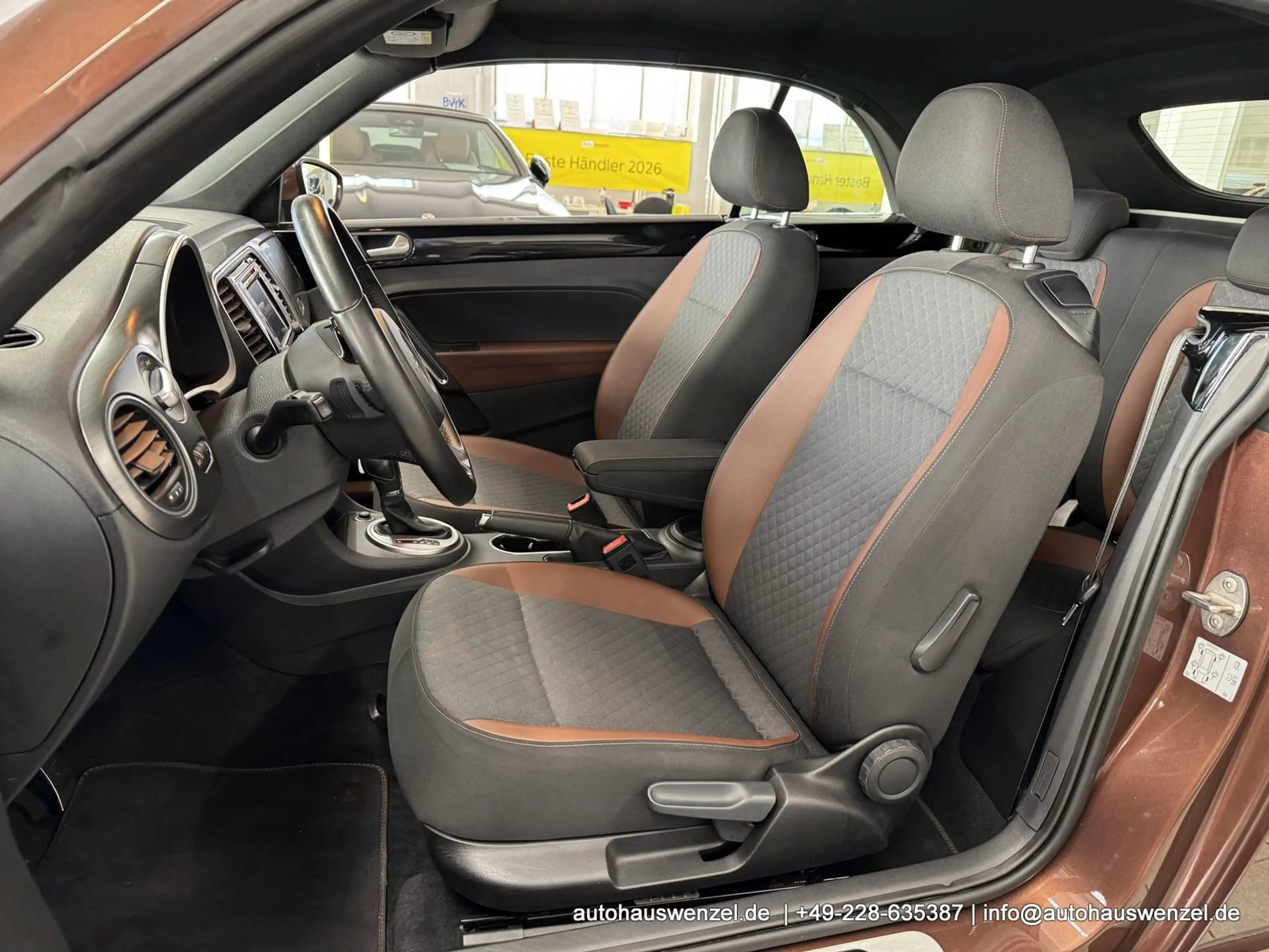 Volkswagen Beetle Cabrio 1.34 Aut. "Allstar" - nur 52 tkm - CLIMATRONIC NAVI  SITZHEIZUNG KAMERA PDC 17" — photo 15