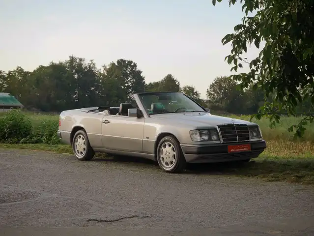 Mercedes-Benz 300 CE-24V Cabriolet, 5-G-Automatik/Verdeck neu!