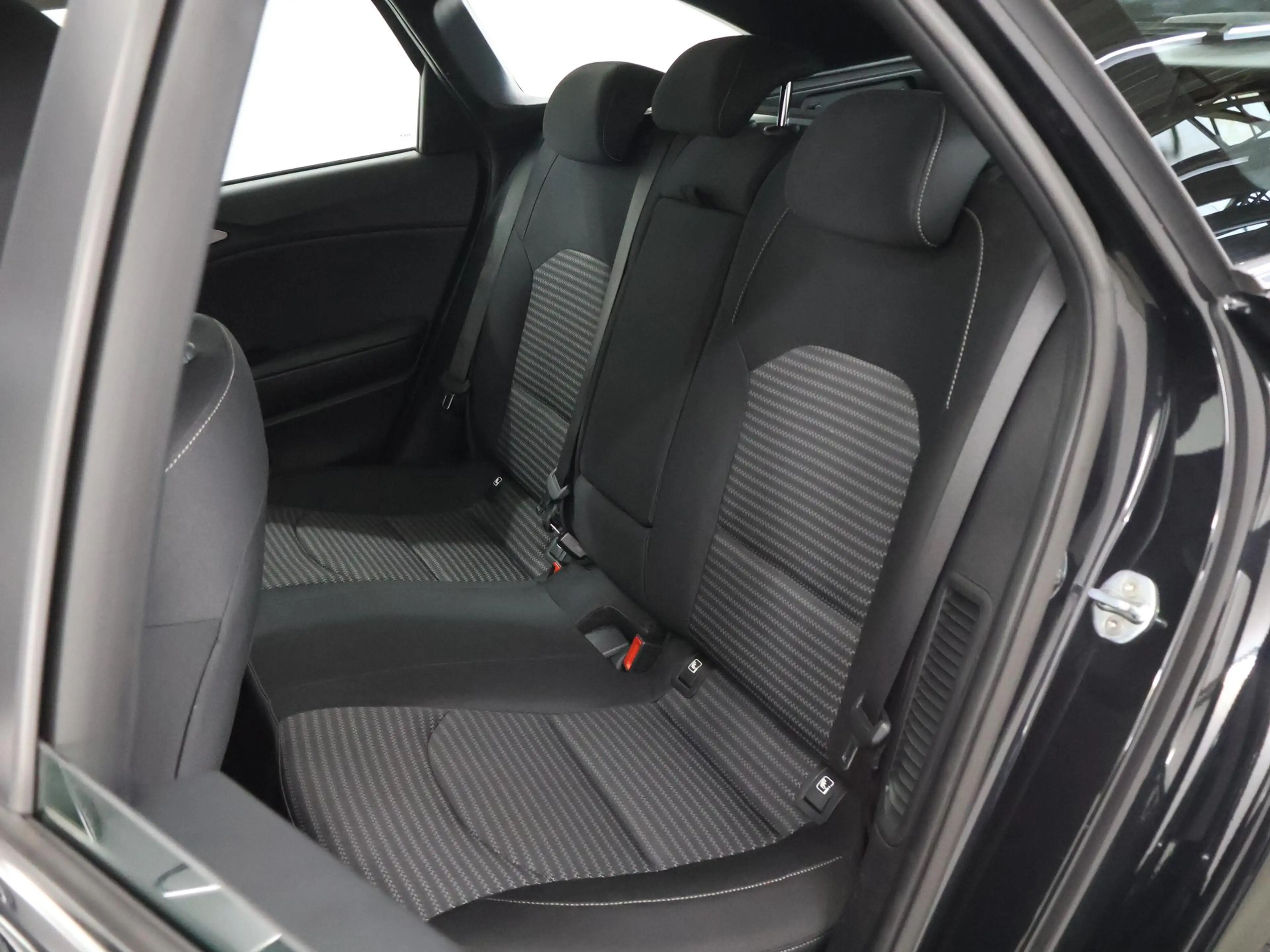 Kia Ceed SW / cee'd SW Sportswagon 1.6 GDI PHEV DynamicPlusLine | Trekhaa — photo 11