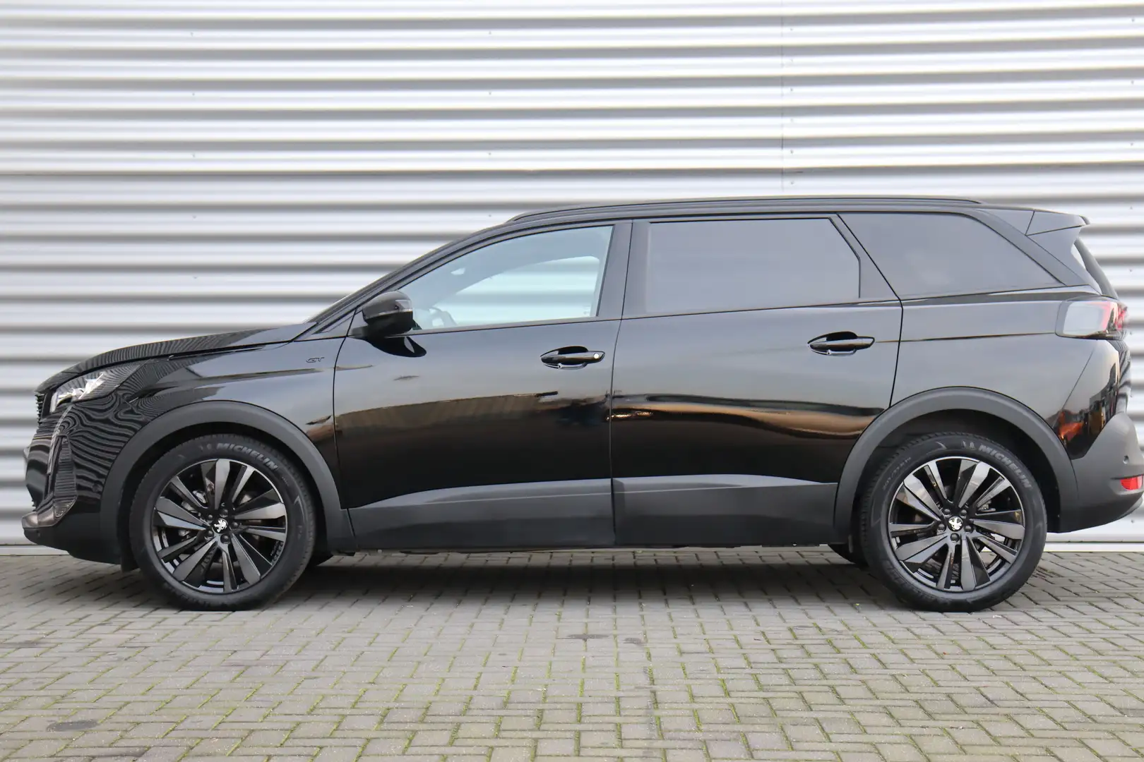 Peugeot 5008 1.2 HYBRID 136PK GT PACK AUTOMAAT / NAVI / CLIMA / Noir - 2