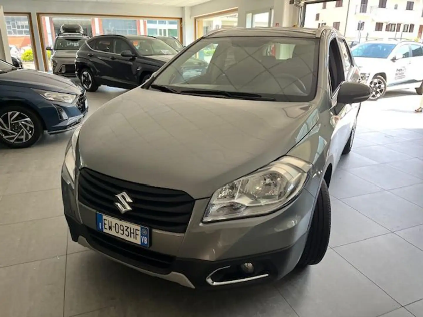 Suzuki SX4 1.6 16V 4WD Outdoor Line Evolution Grijs - 1