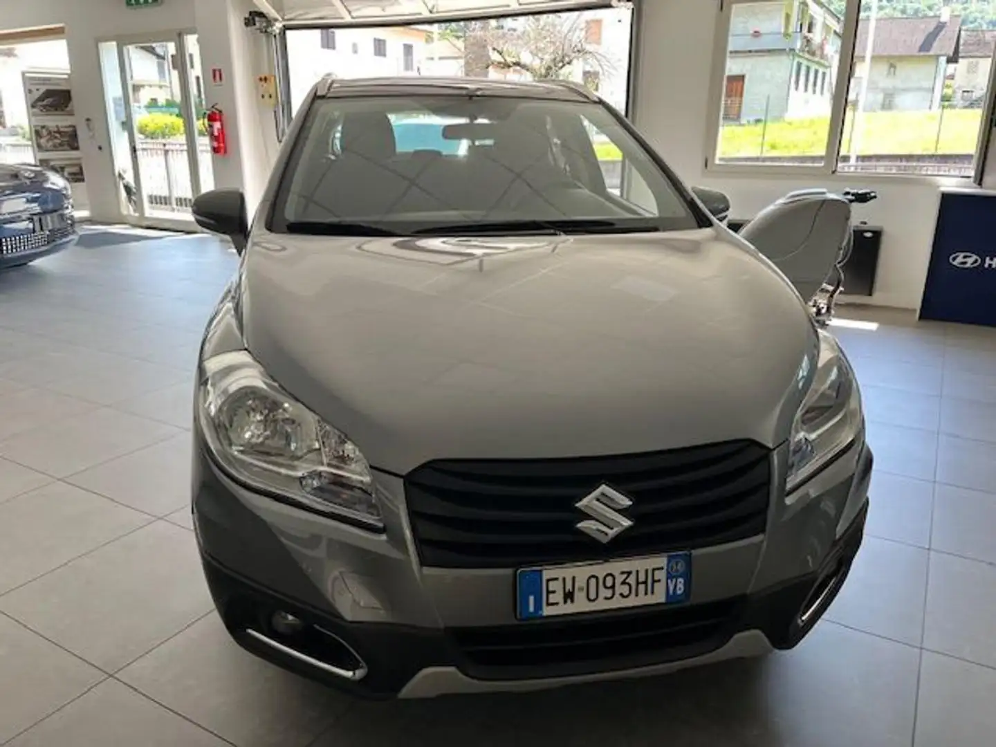 Suzuki SX4 1.6 16V 4WD Outdoor Line Evolution Grijs - 2