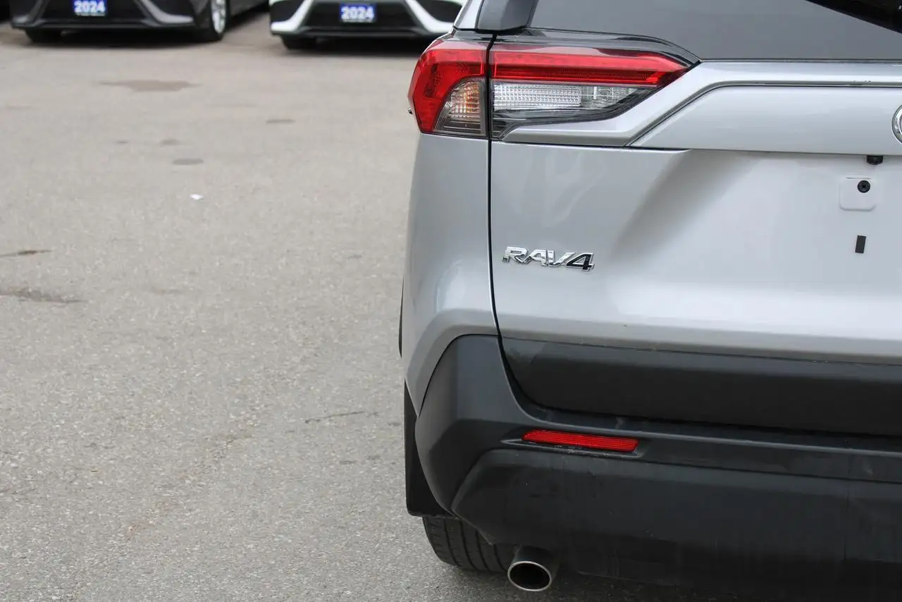 Toyota RAV 4 снимка Toyota RAV 4
