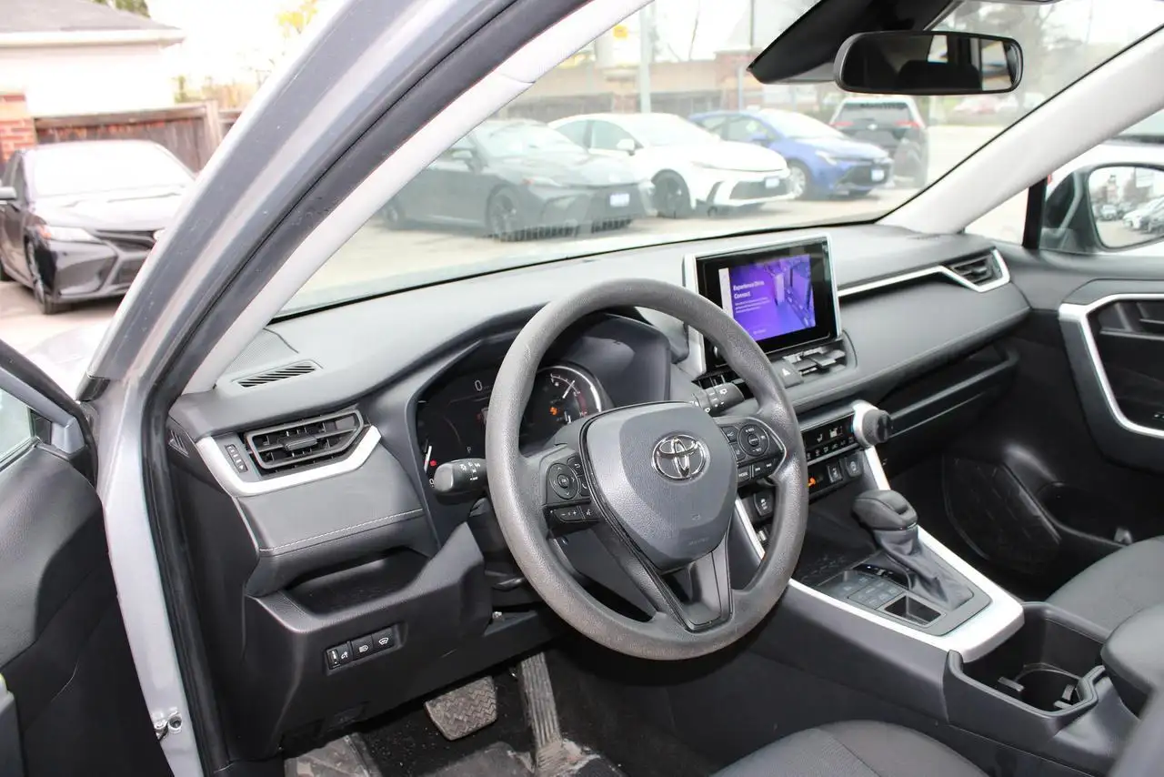 Toyota RAV 4 снимка Toyota RAV 4