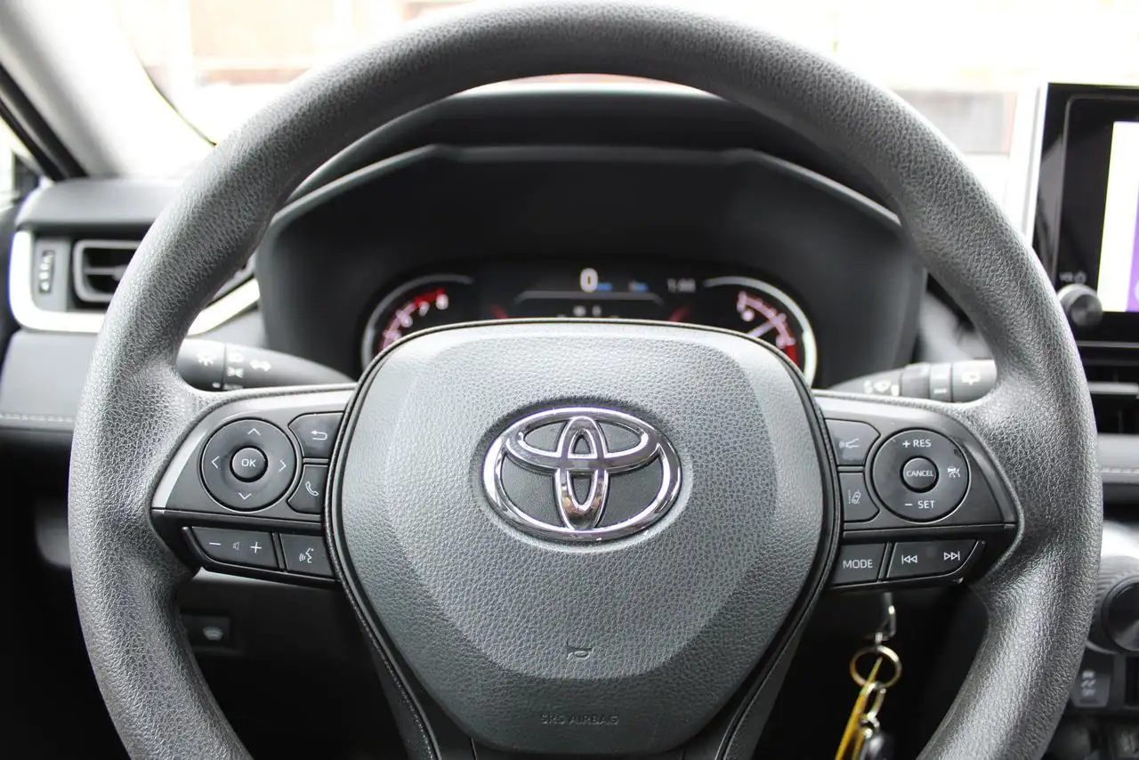 Toyota RAV 4 снимка Toyota RAV 4