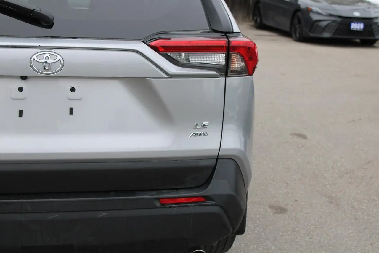 Toyota RAV 4 снимка Toyota RAV 4