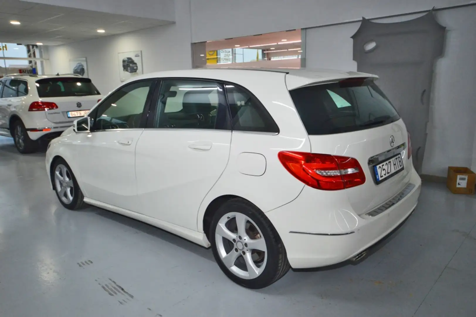 Mercedes-Benz B 200 200CDI BE 7G-DCT P55 952 (4.75) Bílá - 2