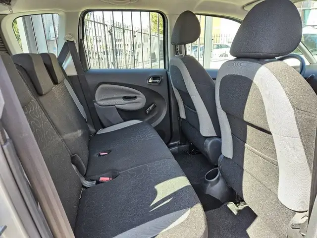 Citroen C3 Picasso view 11