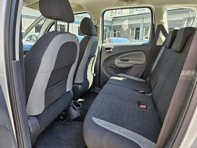 Citroen C3 Picasso view 7