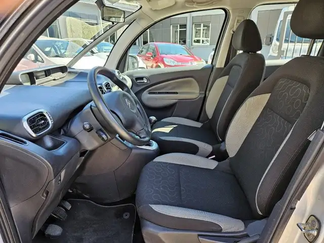 Citroen C3 Picasso view 6