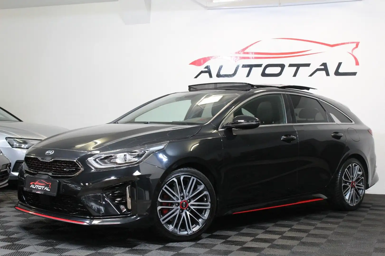 Kia ProCeed / pro_cee'd ProCeed GT*204 PS*Pano*Kamera*Digital Tacho*Voll Schwarz - 2