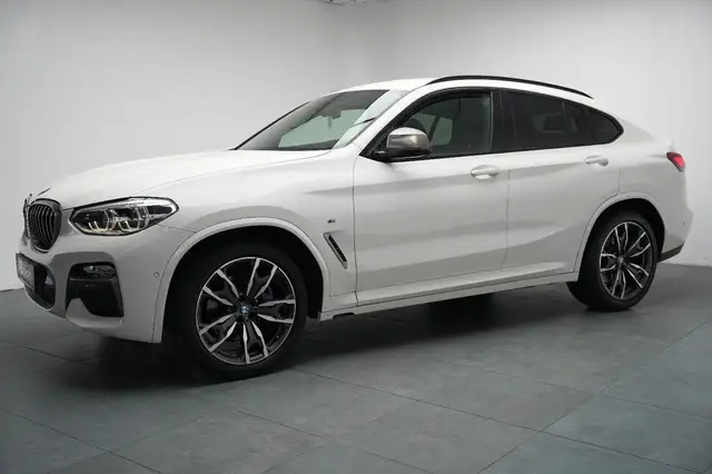 BMW X4 M view 6