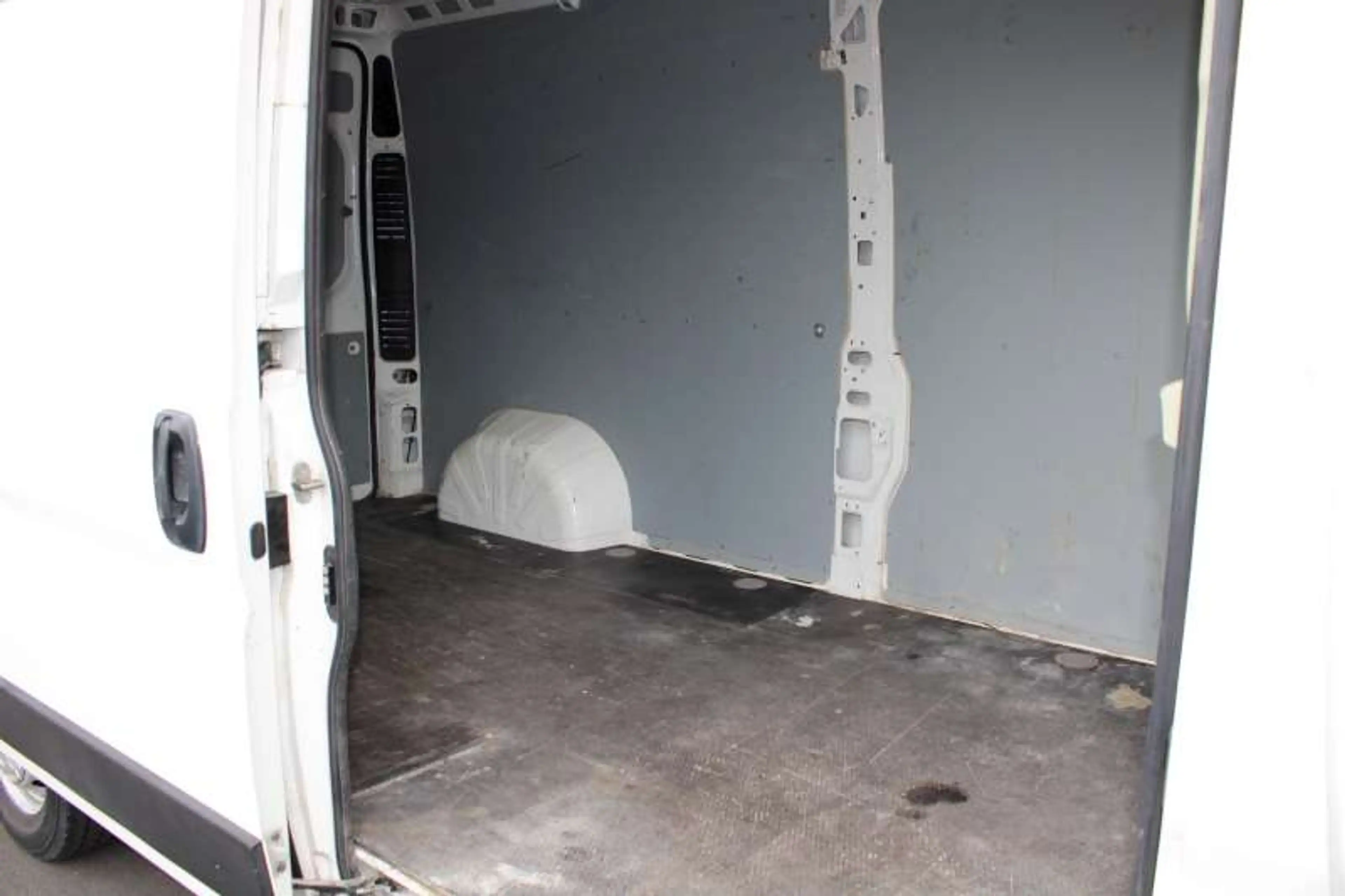 Peugeot Boxer 2.2 BlueHDi L3H2 airco,navi,trekhaak,140 PK — photo 12