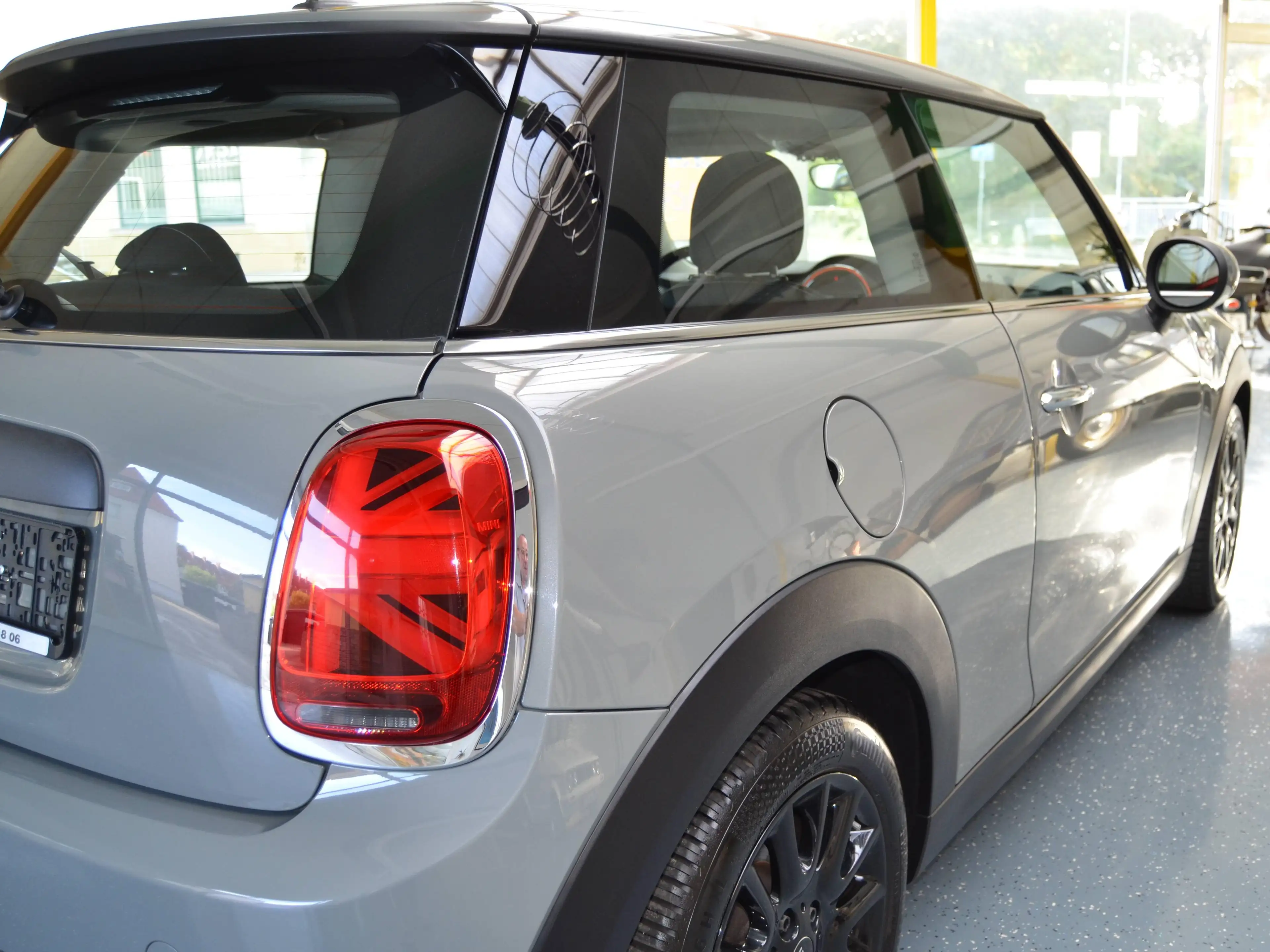 MINI One D One D sehr gepflegt facelift LED 12 Monate Garantie — photo 7