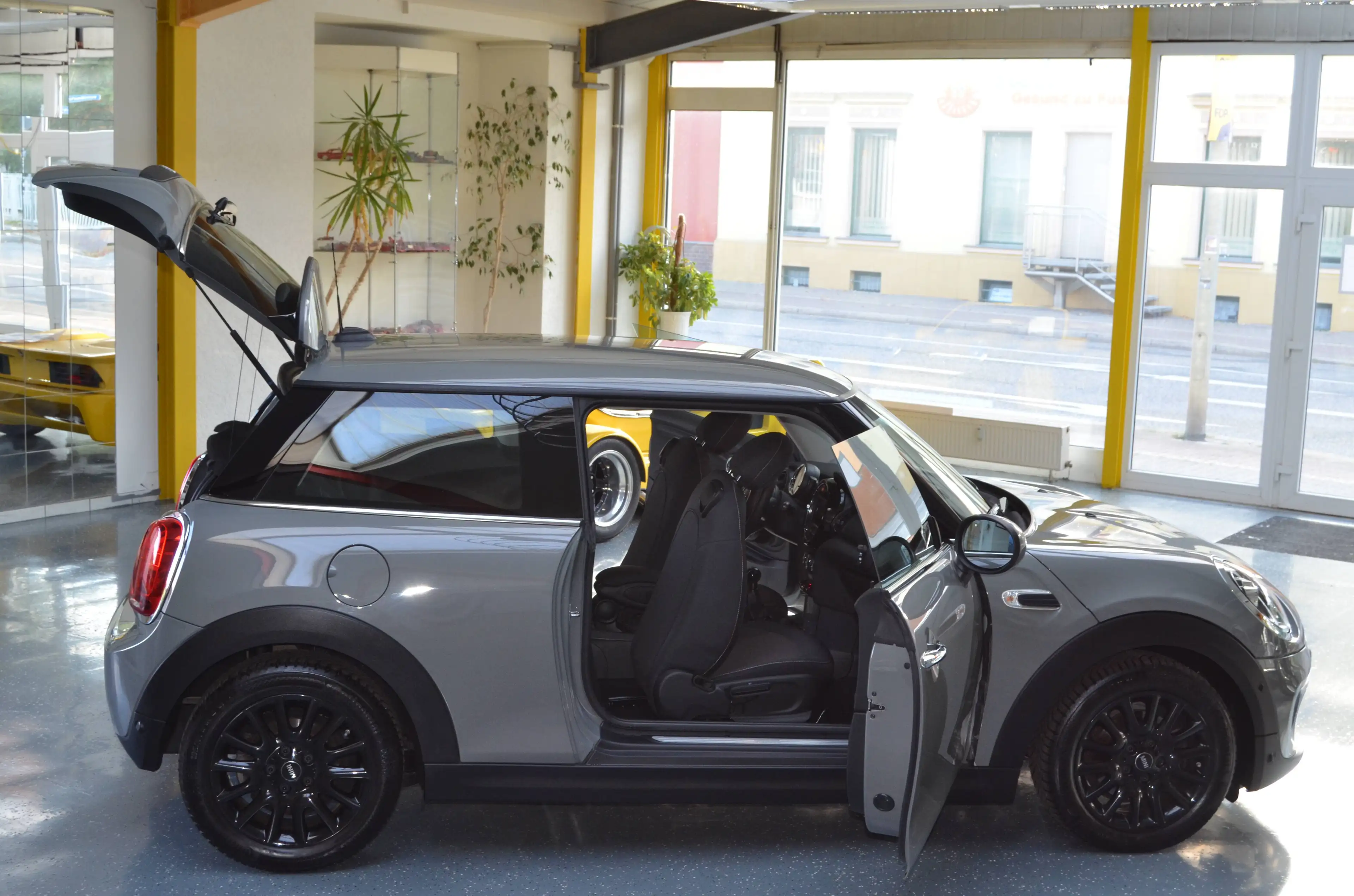 MINI One D One D sehr gepflegt facelift LED 12 Monate Garantie — photo 8