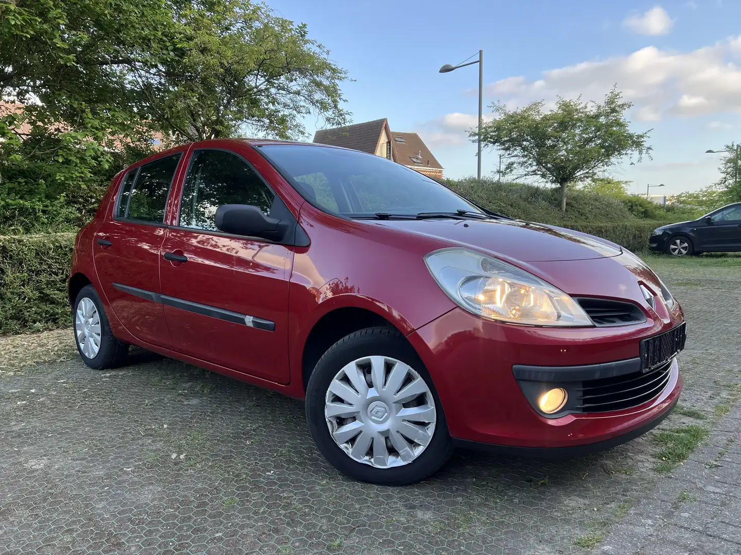 Renault Clio 1.2i ESSENCE PRETE FEUILLE ROSE Rood - 1