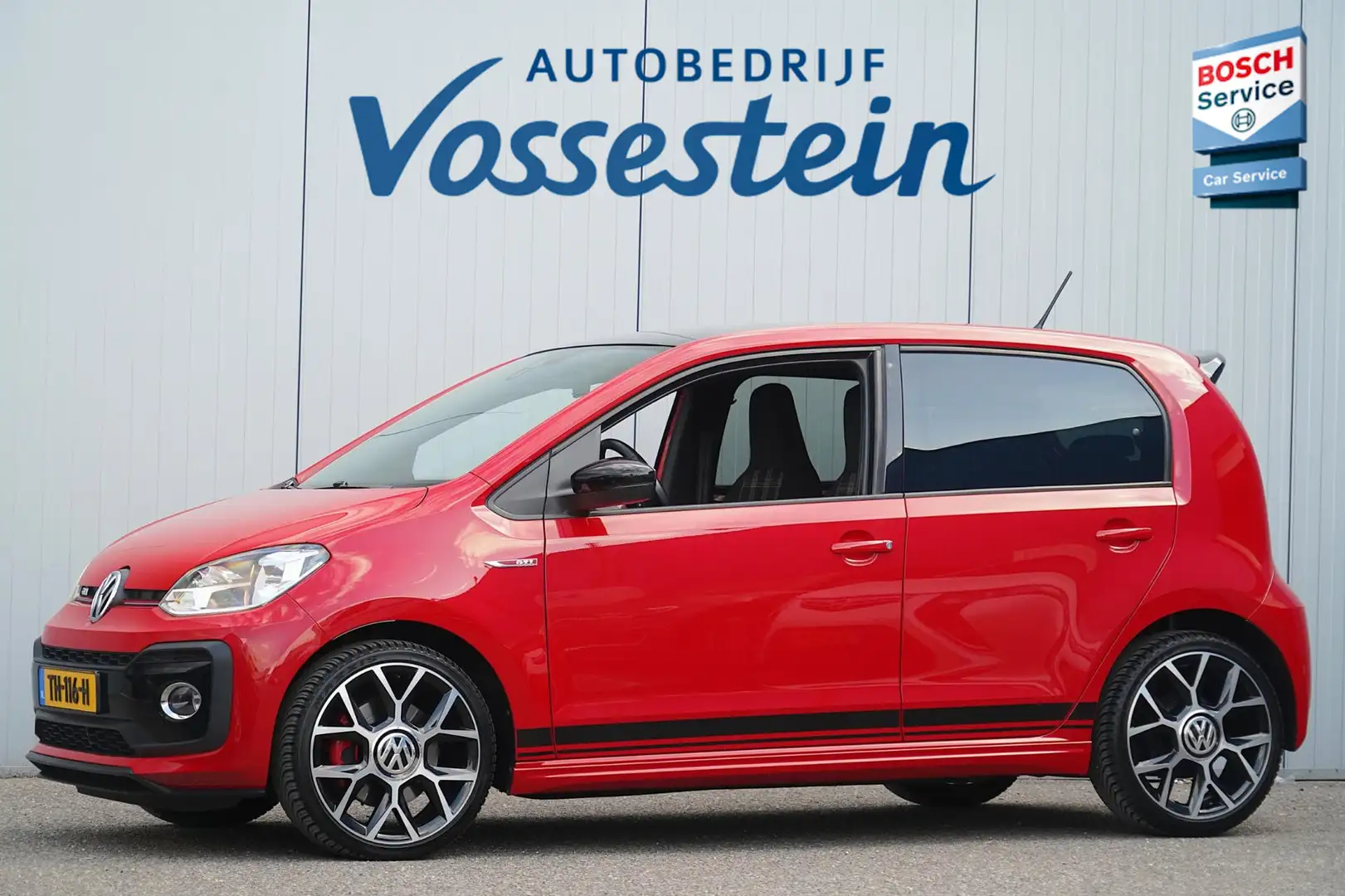 Volkswagen up! 1.0 TSI GTI / NL-Auto / 75dkm NAP / Beats Audio / Rood - 1