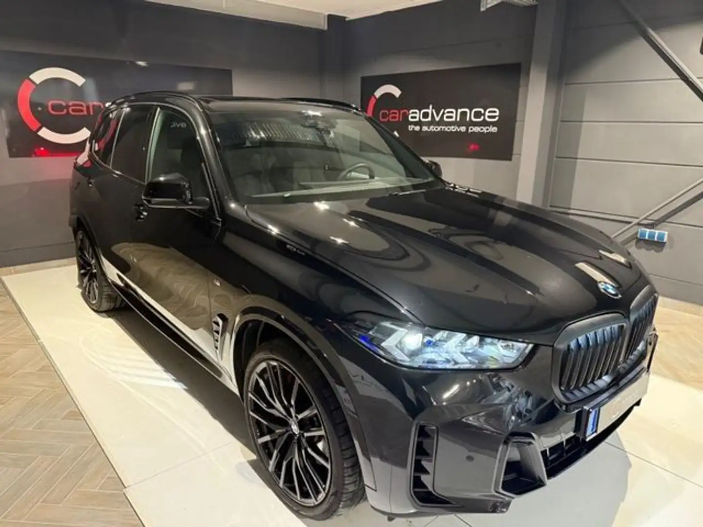 BMW X5 xDrive40d Schwarz - 2